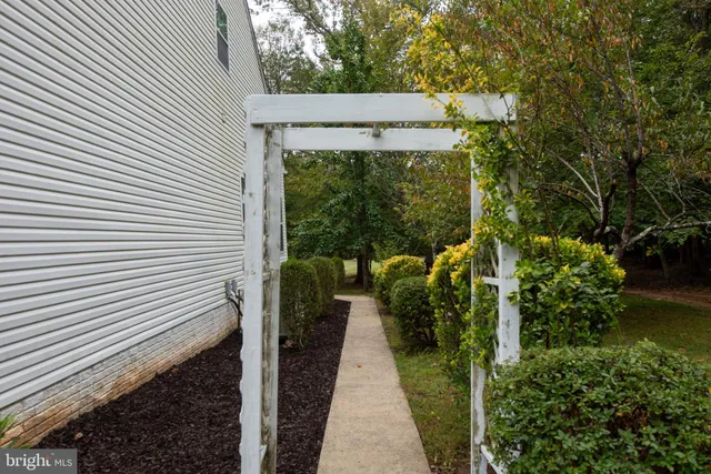 $975,000 | 11497 Yeats Drive, Catlett, VA 20119