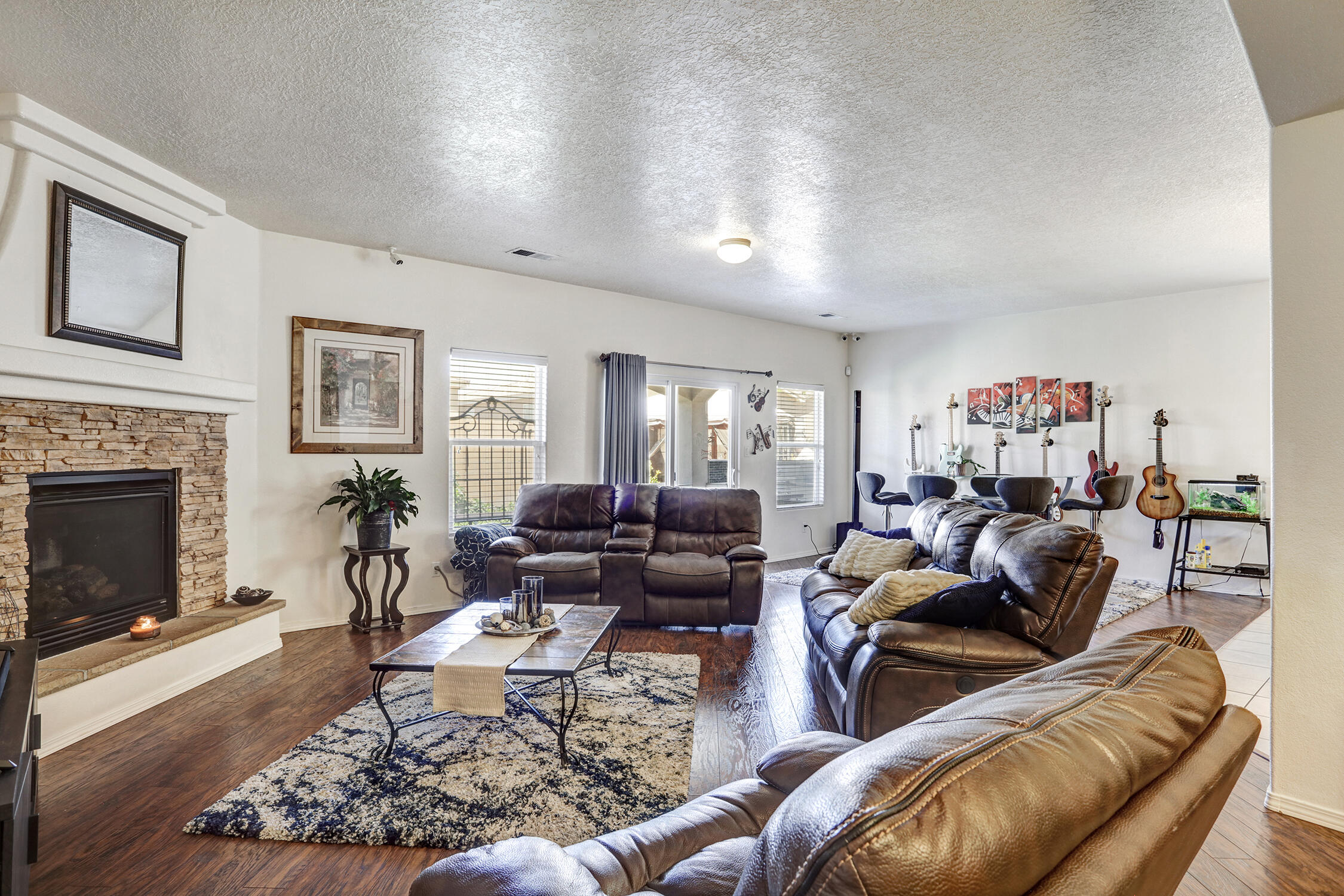 1805 Bold Ruler Road Albuquerque, NM 87123 - Photo 5 of 46 Gallery Image 5