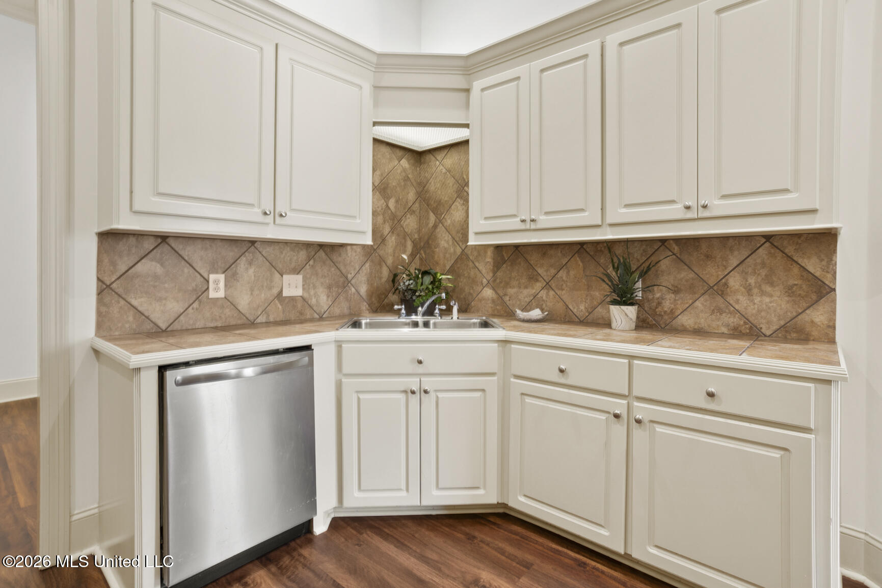 777 Orleans Circle Ridgeland, MS 39157 - Photo 13 of 34 777 Orleans-14