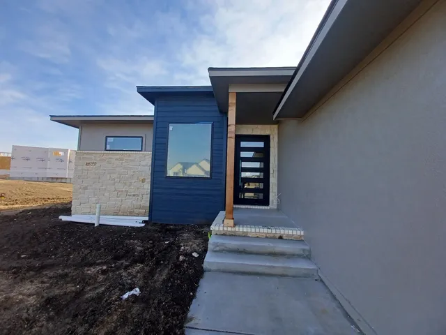 $479,900 | 3404 South Capri Street, Wichita, KS 67210