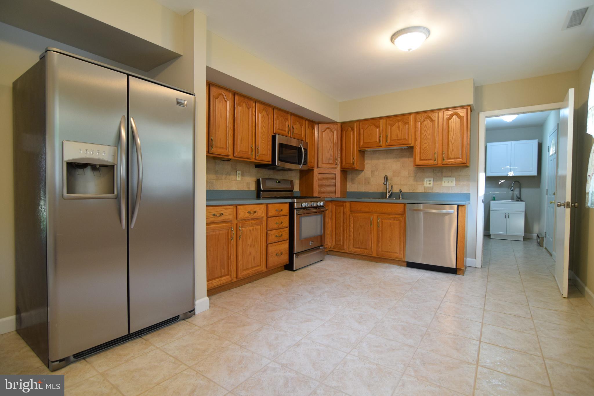 241 Johnson Road Turnersville, NJ 08012 - Photo 11 of 28 Eat in Kitchen/ Entry to Mud Room/ Appliances Incl