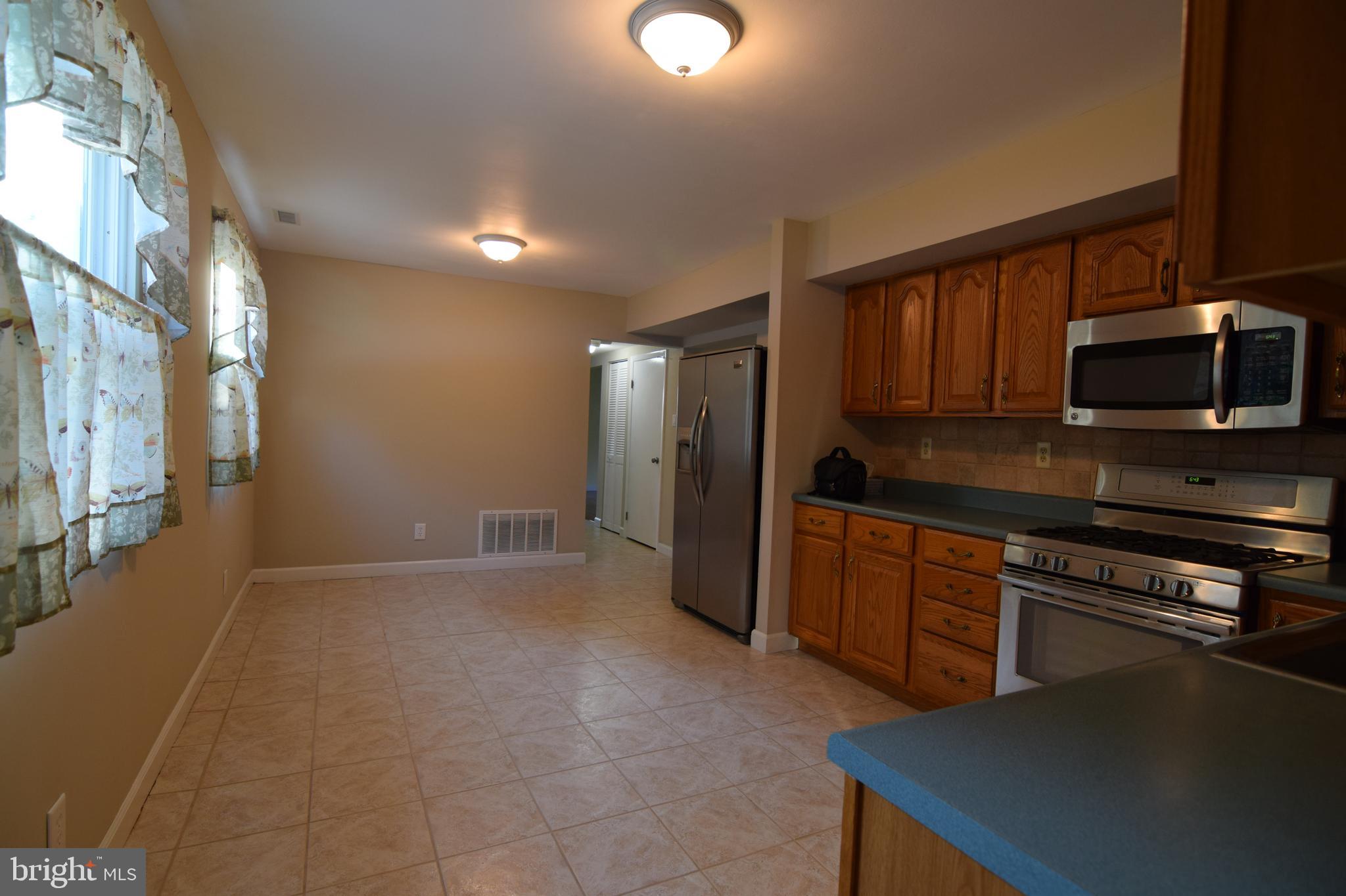 241 Johnson Road Turnersville, NJ 08012 - Photo 12 of 28 Eat in Kitchen