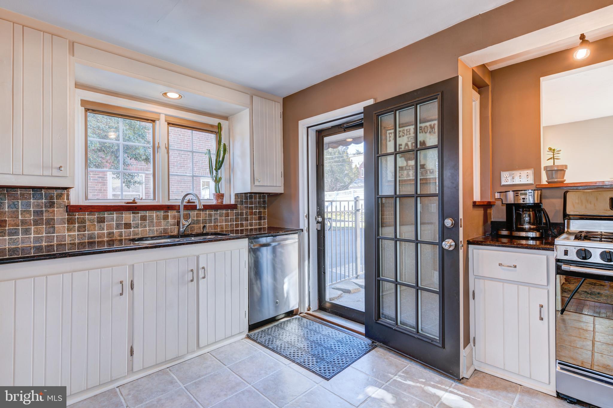 426 Longfellow Road Wyncote, PA 19095 - Photo 7 of 24