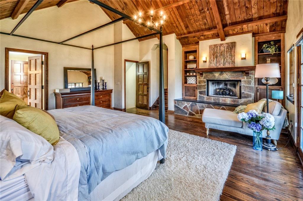 700 Fairview Road Fox Chapel, PA 15238 - Photo 23 of 25 Master Bedroom. Just imagine going to bed and waking up in this space every day! Wow!