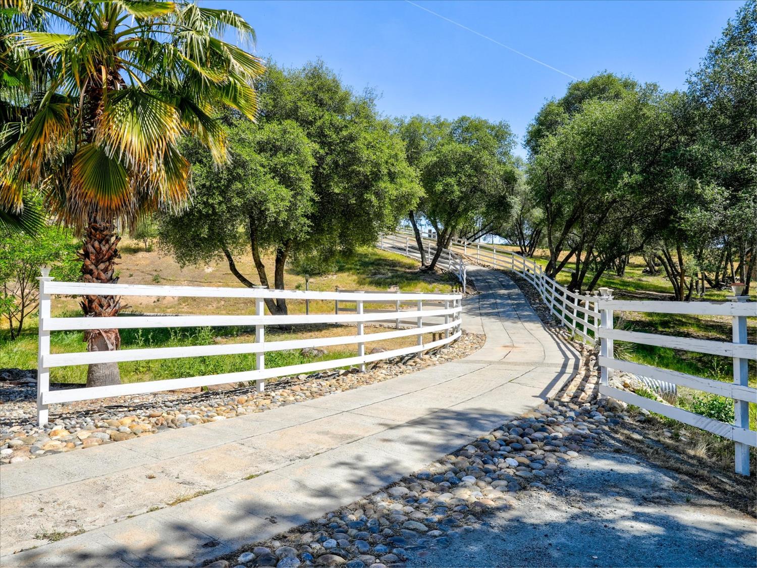 45858 Old Corral Road Coarsegold, CA 93614 - Photo 6 of 79