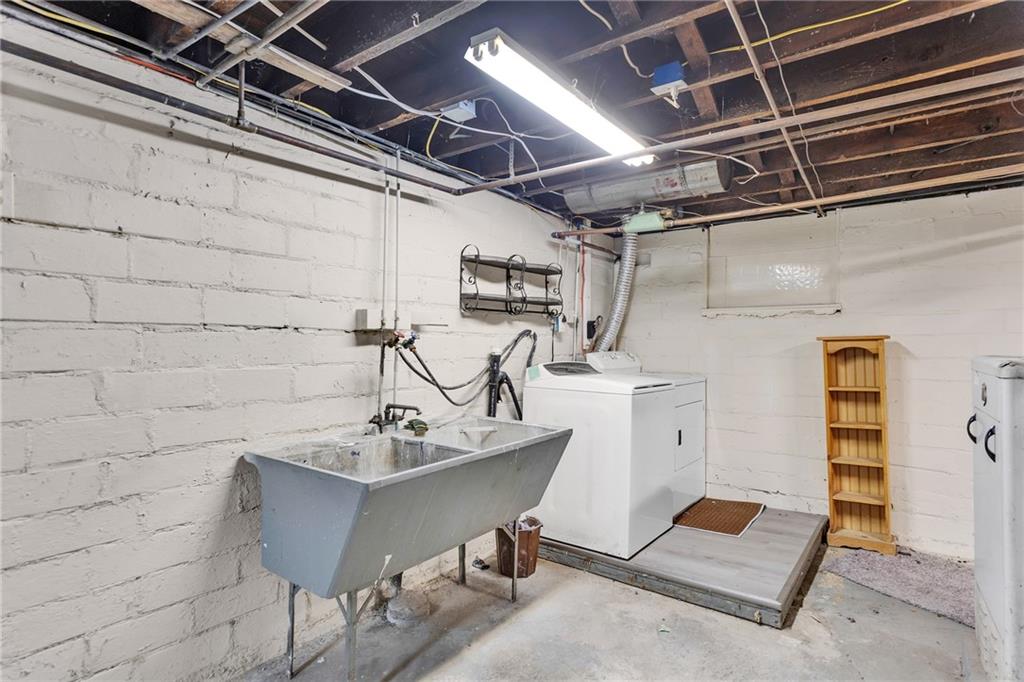 1048 Unity Trestle Road Pittsburgh, PA 15239 - Photo 23 of 27 a view of utility room
