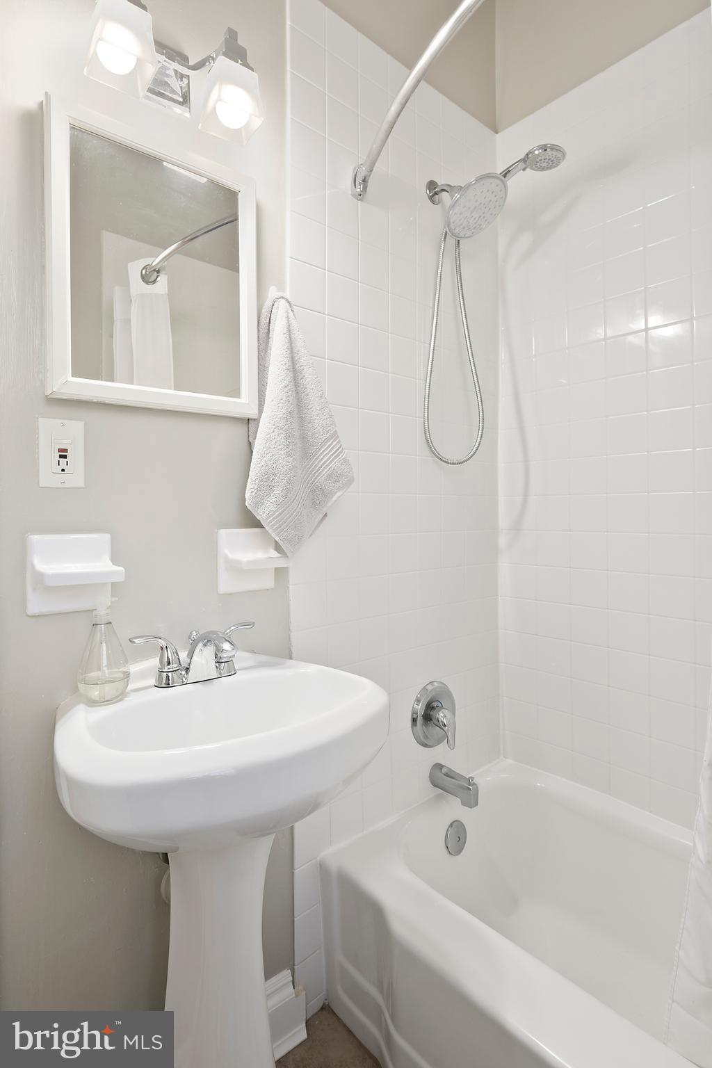 1300 Massachusetts Avenue Northwest, Unit 102 Washington, DC 20005 - Photo 17 of 22