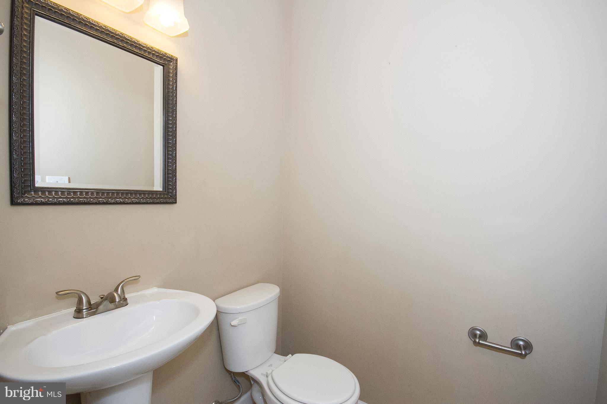 642 Orpington Road Baltimore, MD 21229 - Photo 13 of 20 Main Level Half Bath