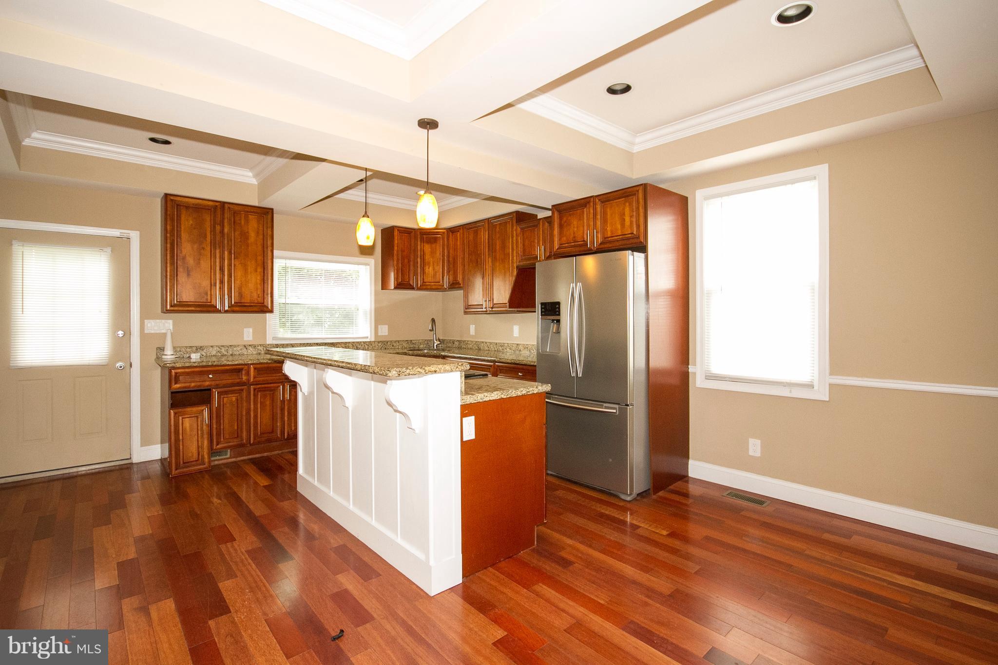 642 Orpington Road Baltimore, MD 21229 - Photo 5 of 20 A True Chef's Kitchen