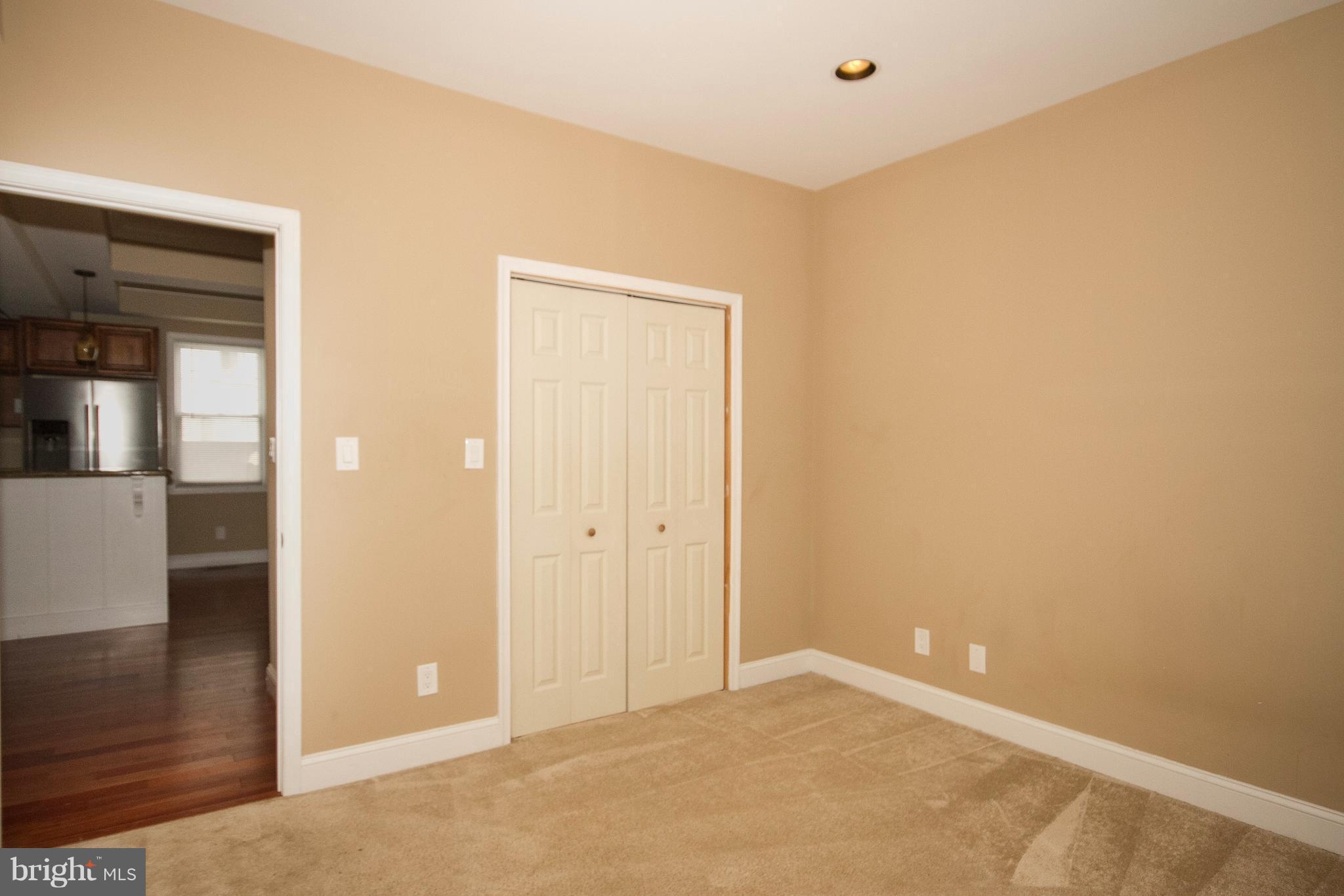 642 Orpington Road Baltimore, MD 21229 - Photo 10 of 20 1st Floor Master Bedroom