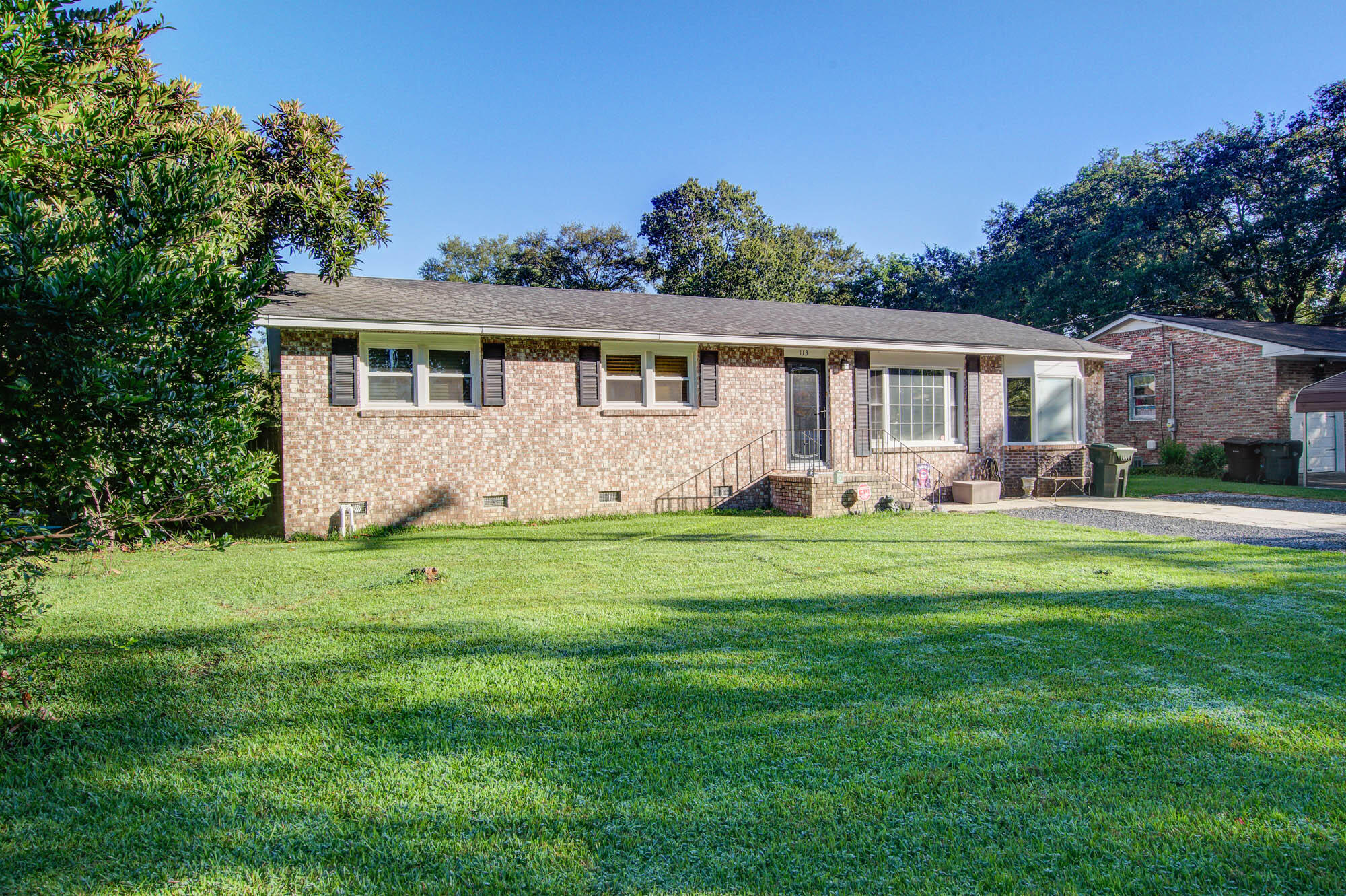 113 Robert Road Goose Creek, SC 29445 - Photo 4 of 23 Front Left