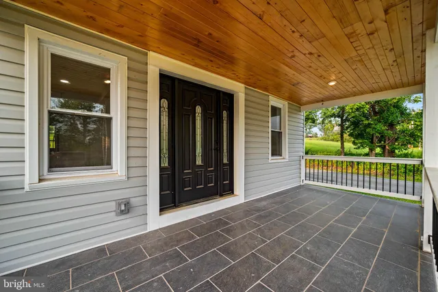 $2,300 | 8255 Mertztown Road, Unit B, Alburtis, PA 18011