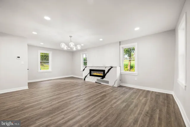 $2,300 | 8255 Mertztown Road, Unit B, Alburtis, PA 18011