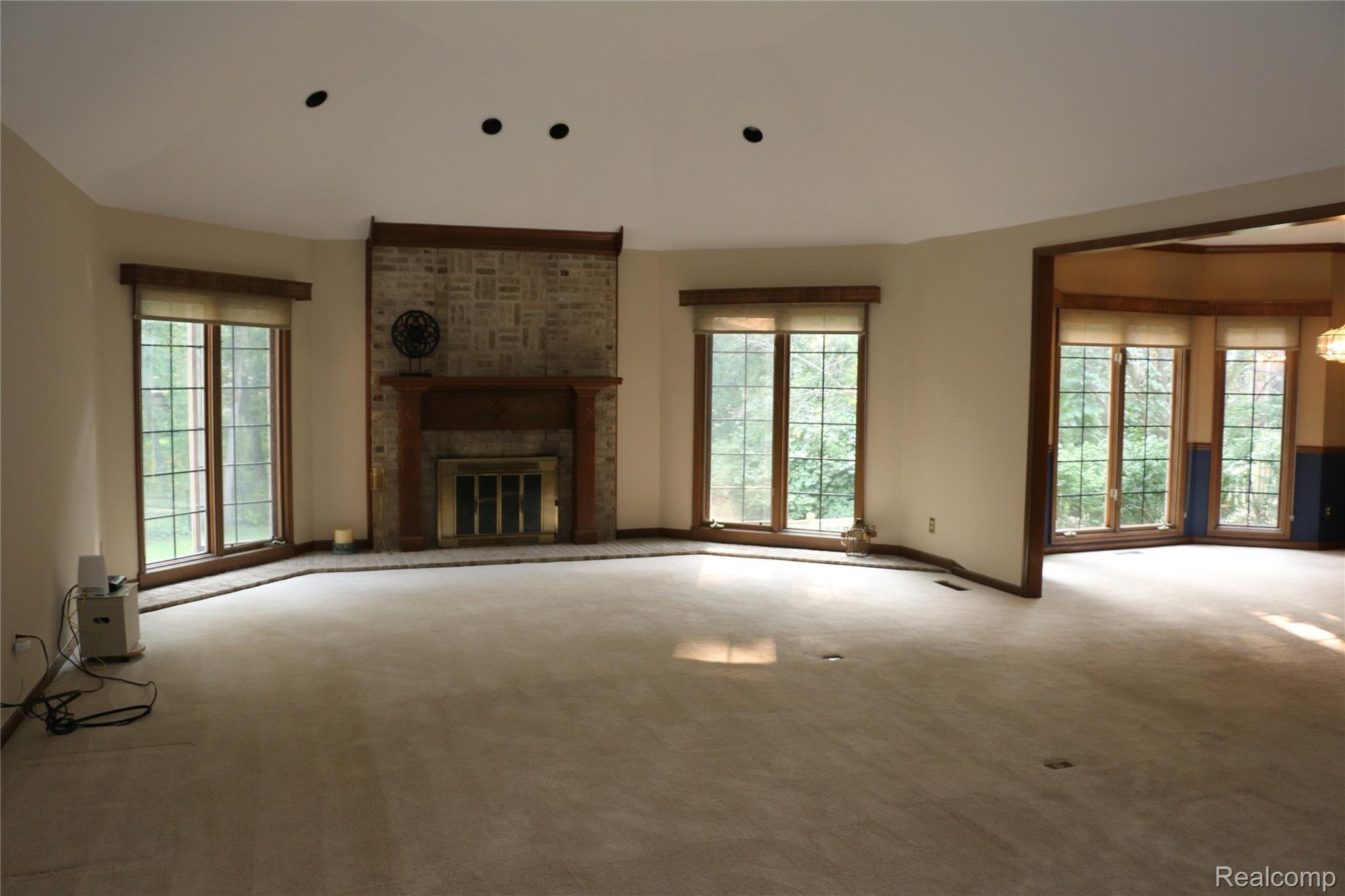 3660 Edinborough Drive Rochester, MI 48306 - Photo 33 of 68 Living area