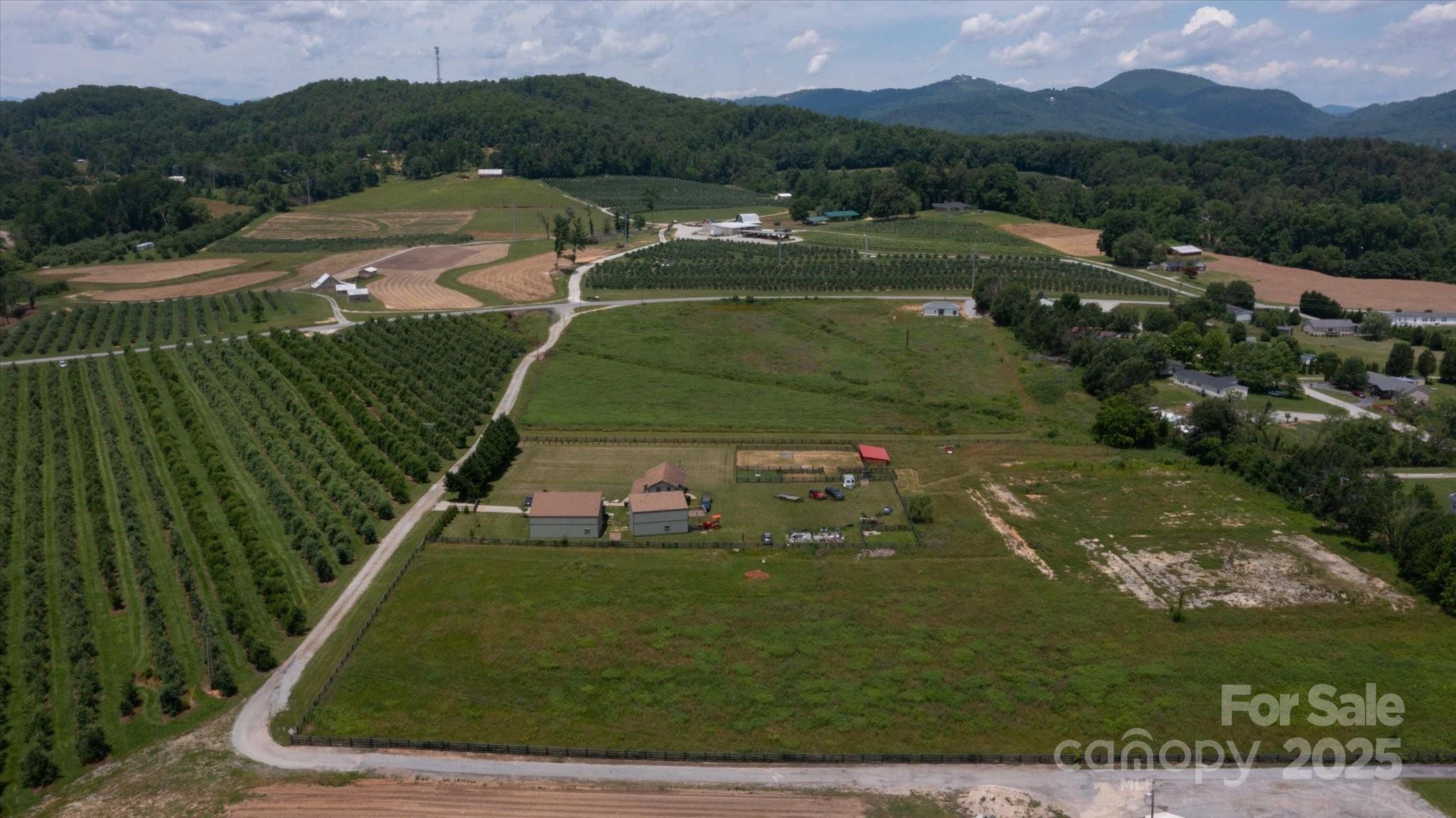 999 Pace Road Hendersonville, NC 28792 - Photo 24 of 25