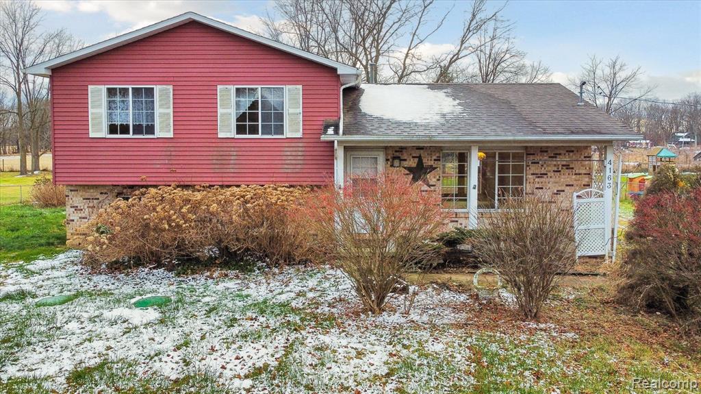 4163 West Thompson Road Linden, MI 48451 - Photo 2 of 15