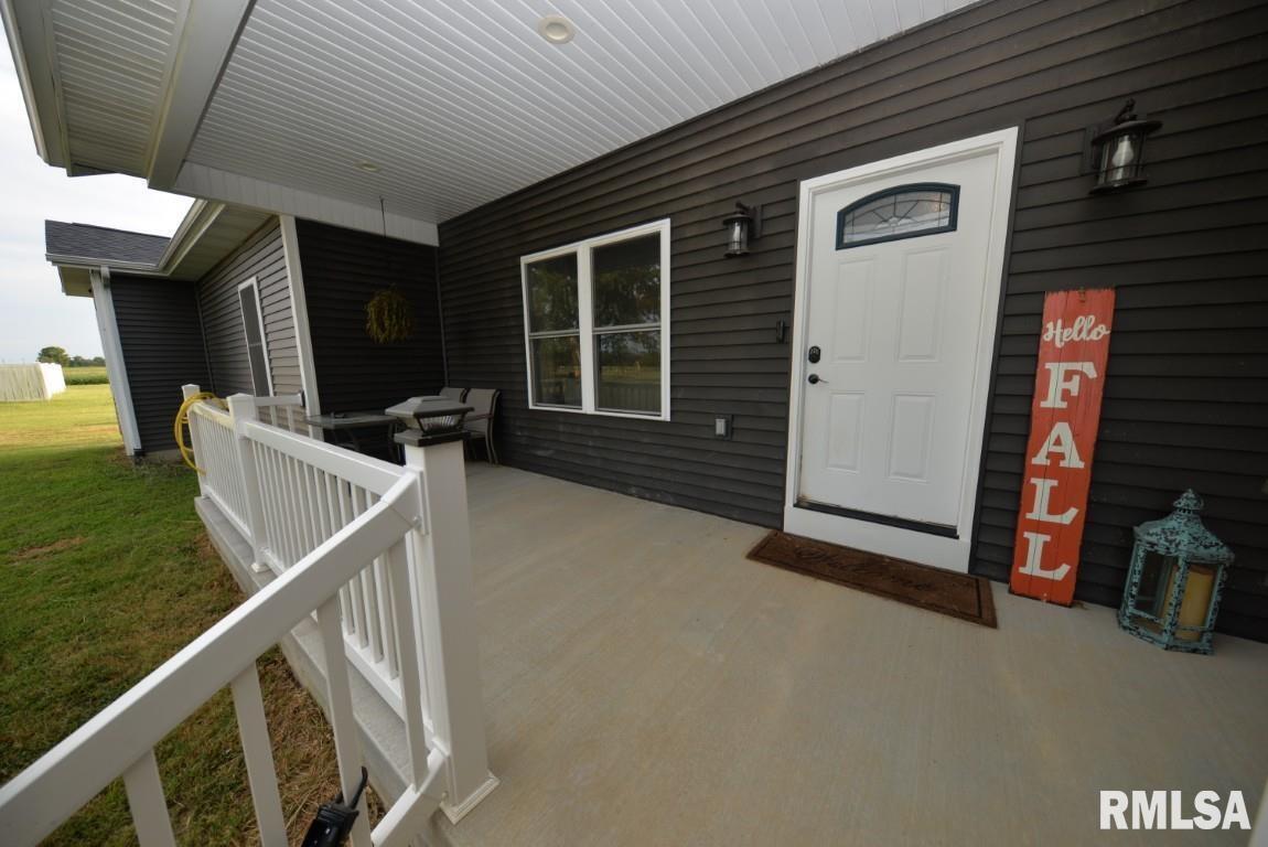 17359 Log Cabin Road Ewing, IL 62836 - Photo 3 of 38