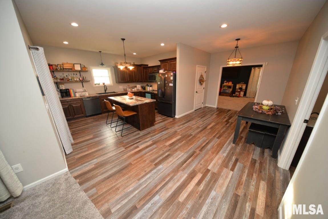 17359 Log Cabin Road Ewing, IL 62836 - Photo 6 of 38