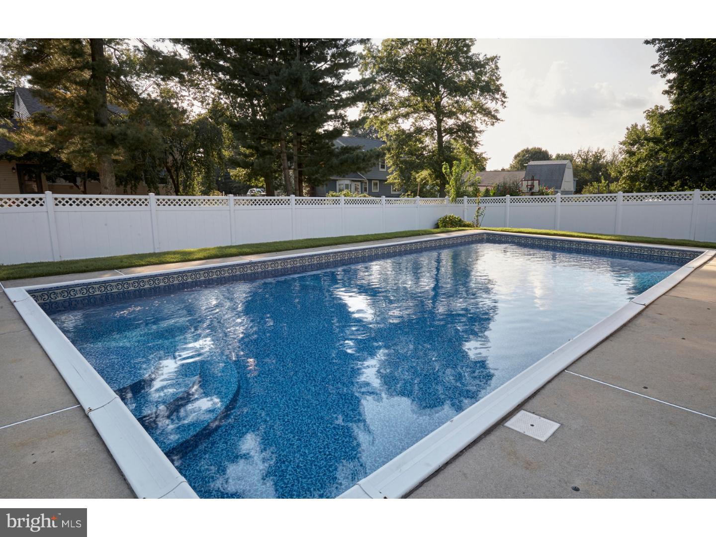 2406 Yellowstone Road Cinnaminson, NJ 08077 - Photo 14 of 21 Gallery Image 14