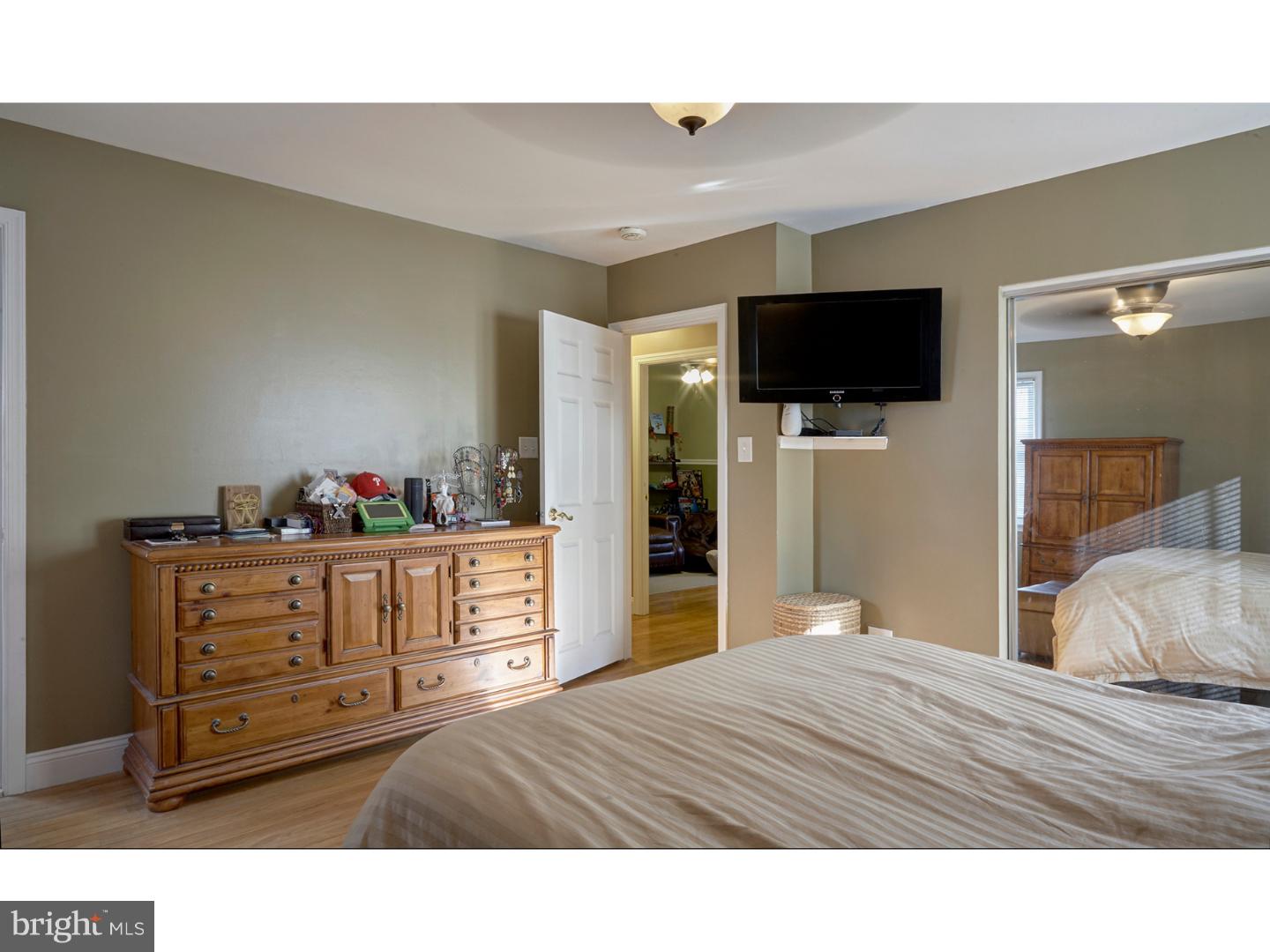 2406 Yellowstone Road Cinnaminson, NJ 08077 - Photo 8 of 21 Gallery Image 8