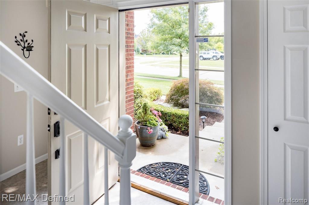 116 Scarborough Lane Rochester Hills, MI 48306 - Photo 8 of 53
