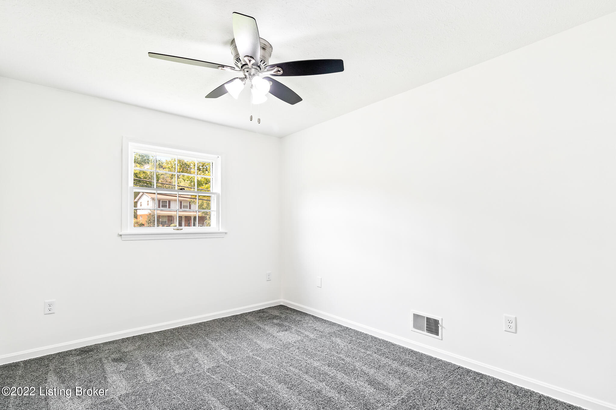 7403 Manslick Road Louisville, KY 40214 - Photo 10 of 27 7403 Manslick Rd. Louisville KY 40215 HD