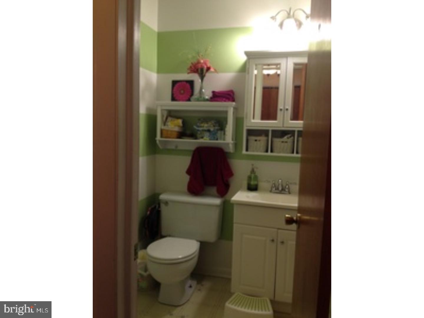 808 Philadelphia Avenue Reading, PA 19607 - Photo 15 of 25 Master Bathroom