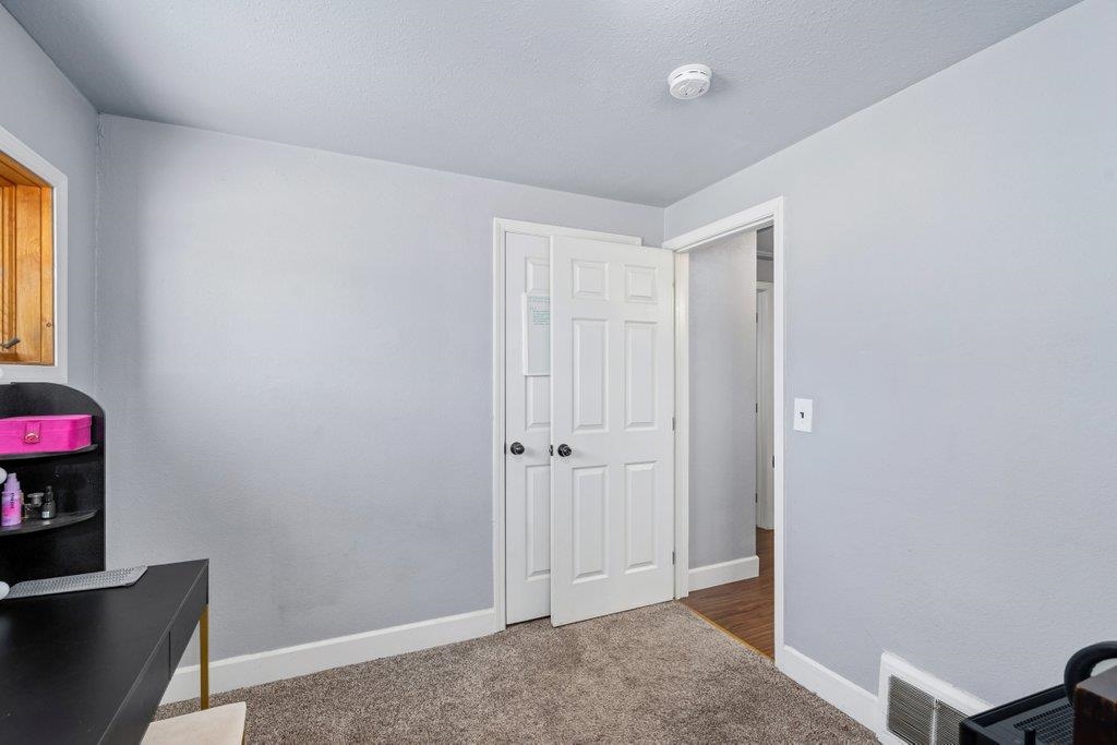 2803 West Sanson Avenue Spokane, WA 99205 - Photo 14 of 33