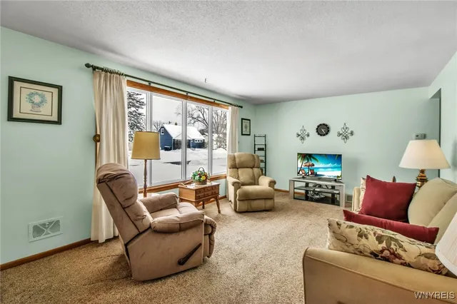 $224,900 | 118 Dolphann Drive, Tonawanda, NY 14150