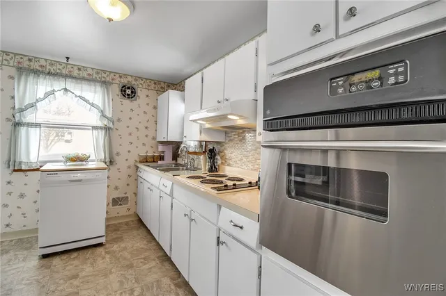 $224,900 | 118 Dolphann Drive, Tonawanda, NY 14150