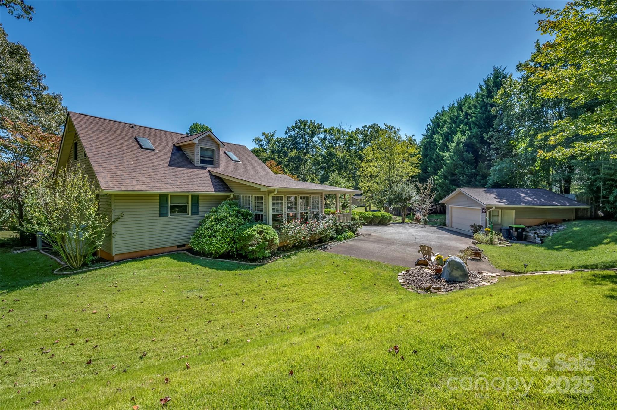 1280 Henderson Road Tryon, NC 28782 - Photo 28 of 37