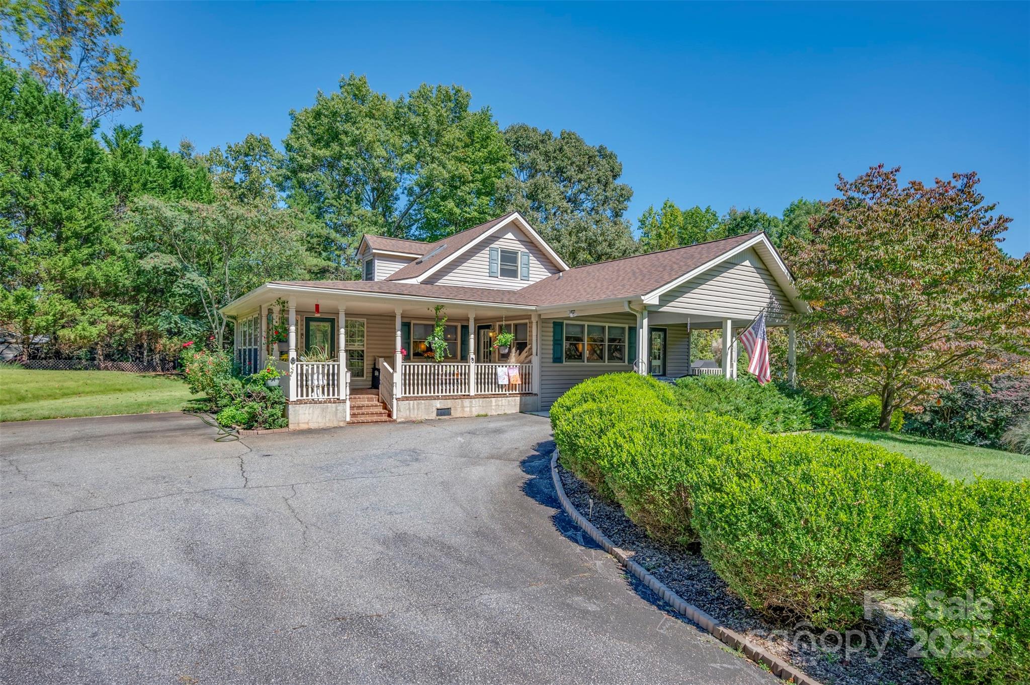 1280 Henderson Road Tryon, NC 28782 - Photo 32 of 37