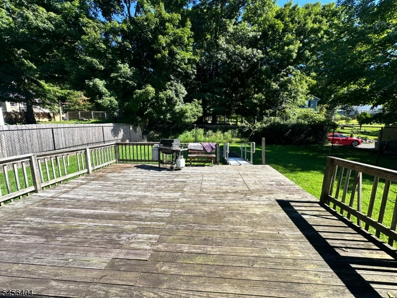 13 Hopatchung Road Hopatcong, NJ 07843 - Photo 5 of 7 Gallery Image 5