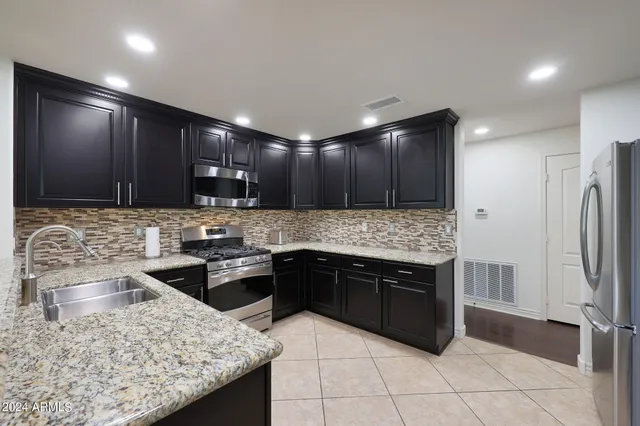 $6,800 | 21320 North 56th Street, Unit 1148, Phoenix, AZ 85054