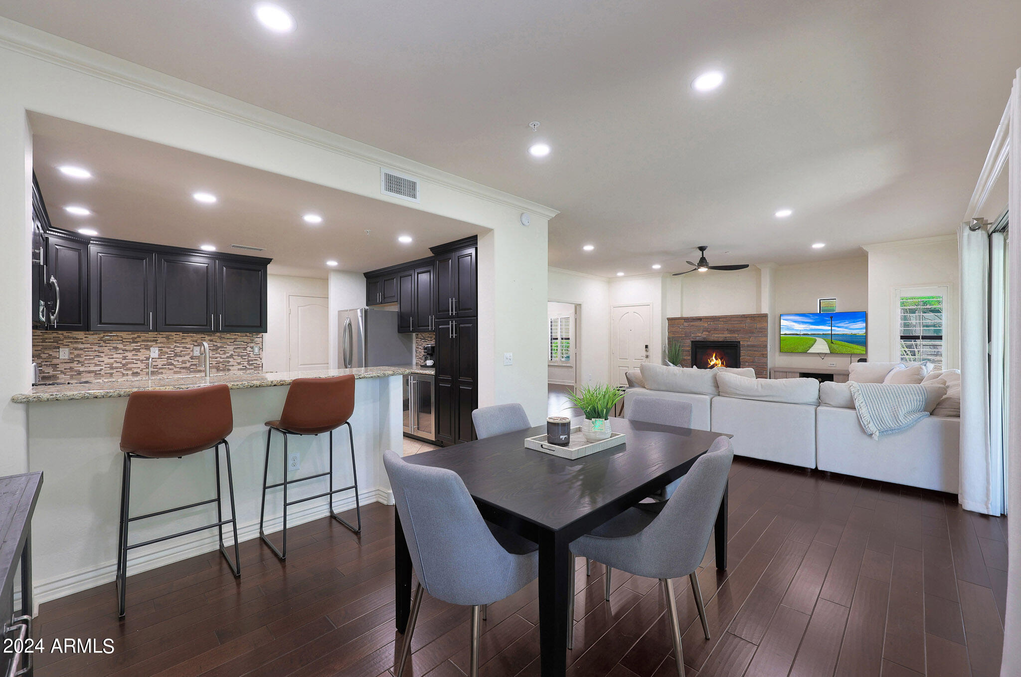 21320 North 56th Street, Unit 1148 Phoenix, AZ 85054 - Photo 8 of 44 Dining Area