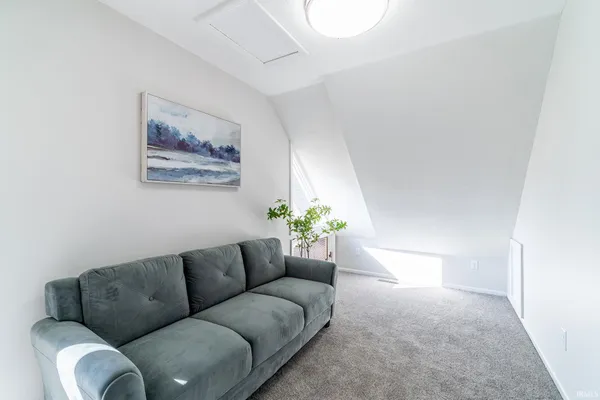 $595,000 | 7916 Lafayette Center Road, Yoder, IN 46798