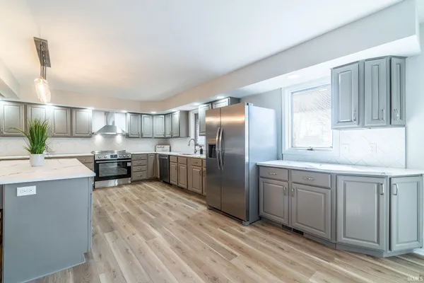$595,000 | 7916 Lafayette Center Road, Yoder, IN 46798