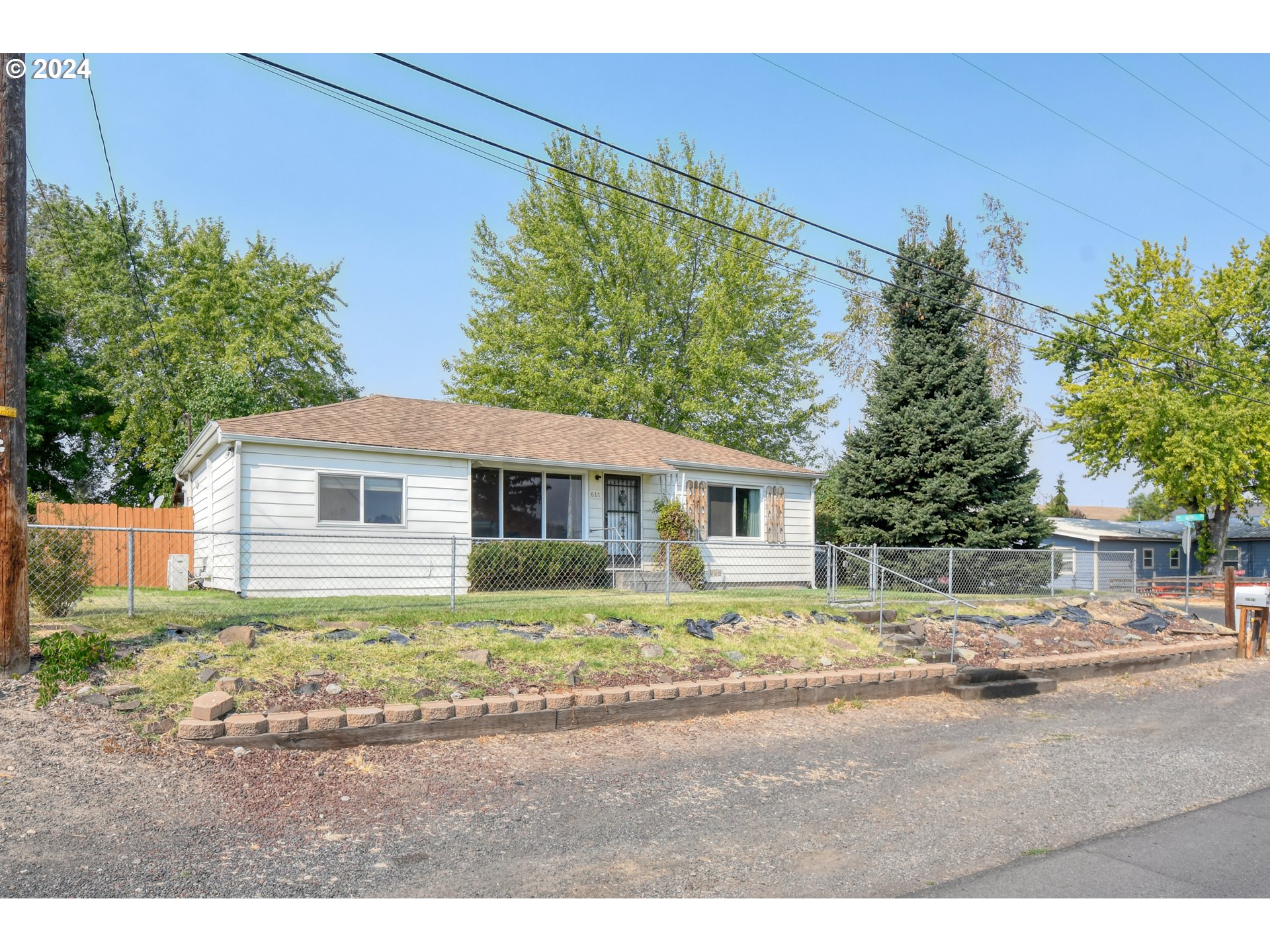 611 Southwest Birch Street Pilot Rock, OR 97868 - Photo 1 of 26 a house view with a outdoor space