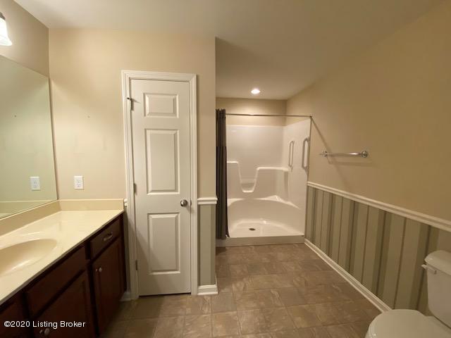 6716 Renate Road Louisville, KY 40291 - Photo 16 of 20 IMG_0580