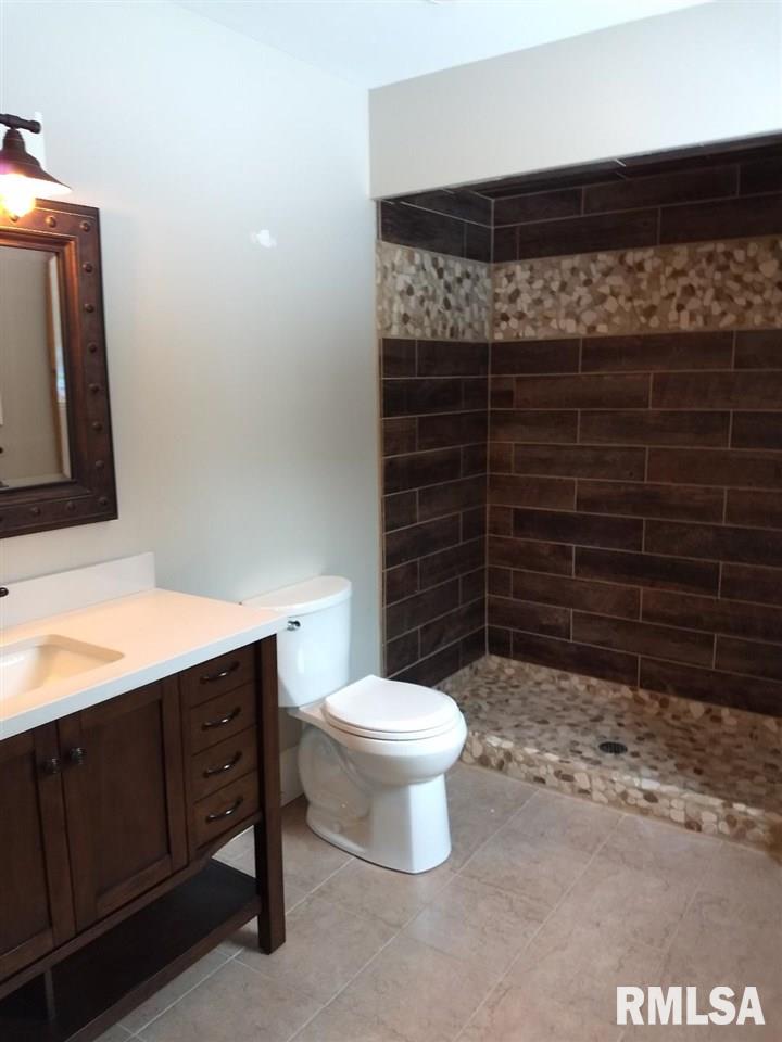 2255 Hollands Grove Road Washington, IL 61571 - Photo 14 of 14 Gallery Image 14