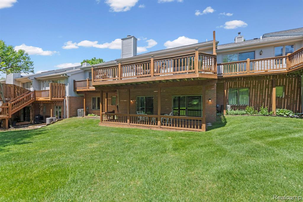 6687 Ridgeview Drive Clarkston, MI 48346 - Photo 6 of 41