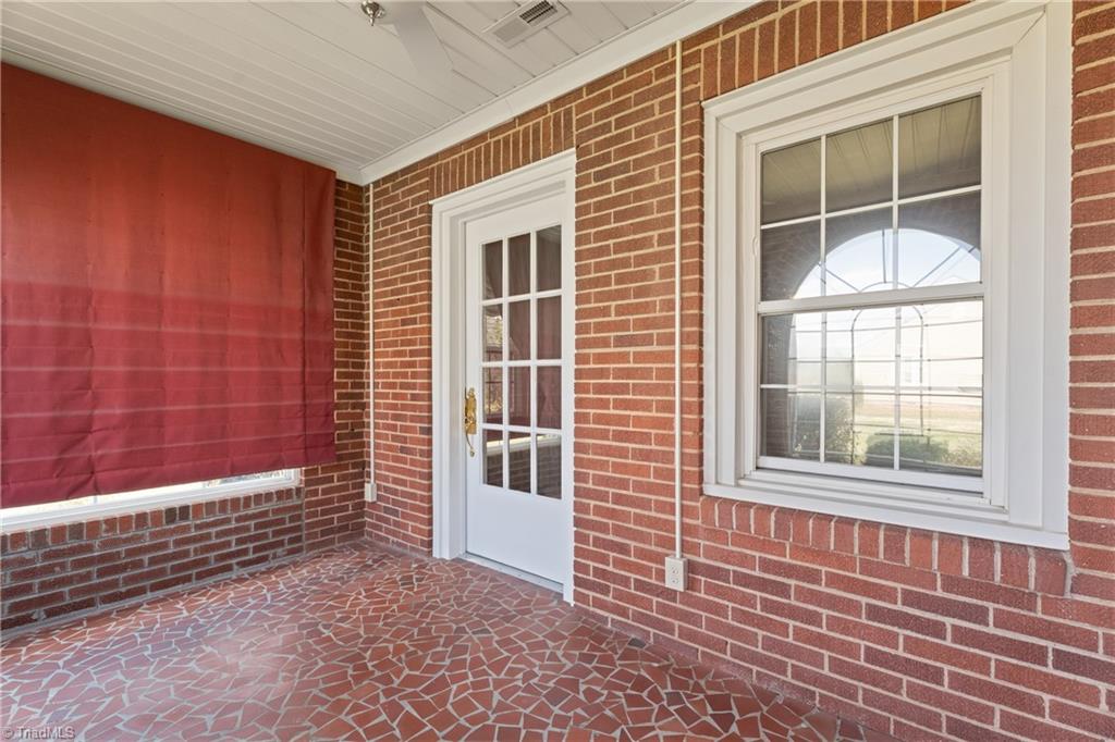 430 North Leonard Road Lexington, NC 27295 - Photo 14 of 43