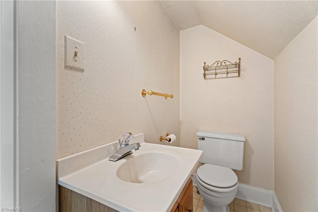 430 North Leonard Road Lexington, NC 27295 - Photo 30 of 43
