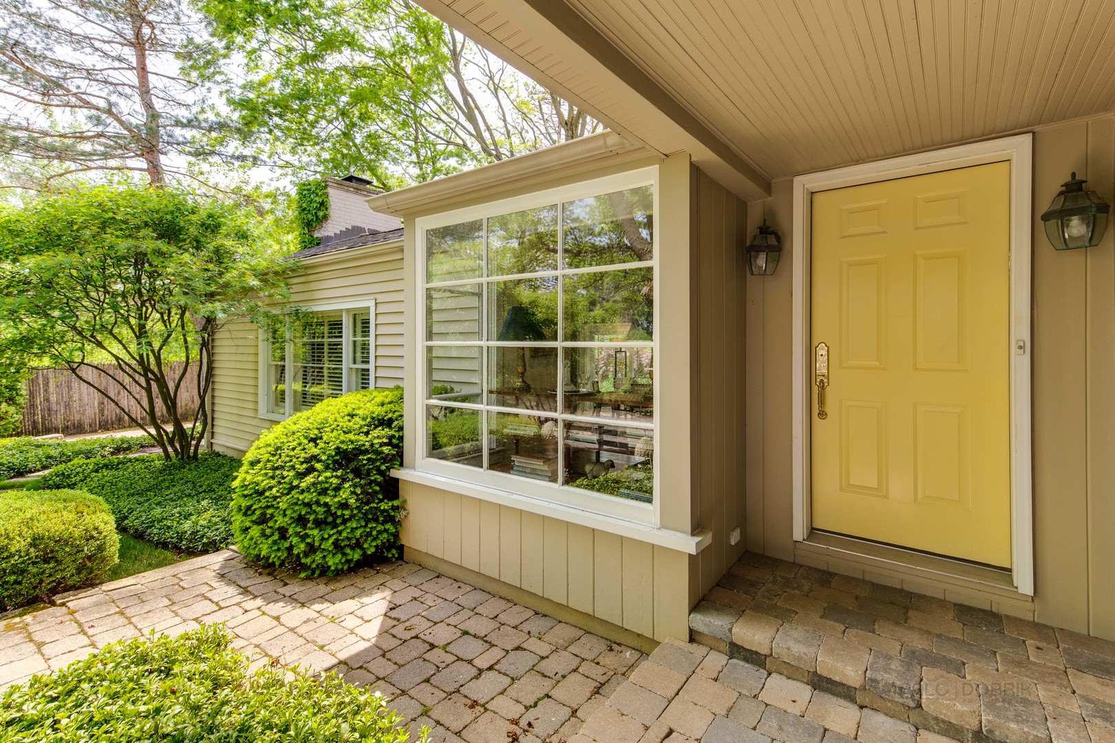 1423 Telegraph Road Lake Forest, IL 60045 - Photo 2 of 32