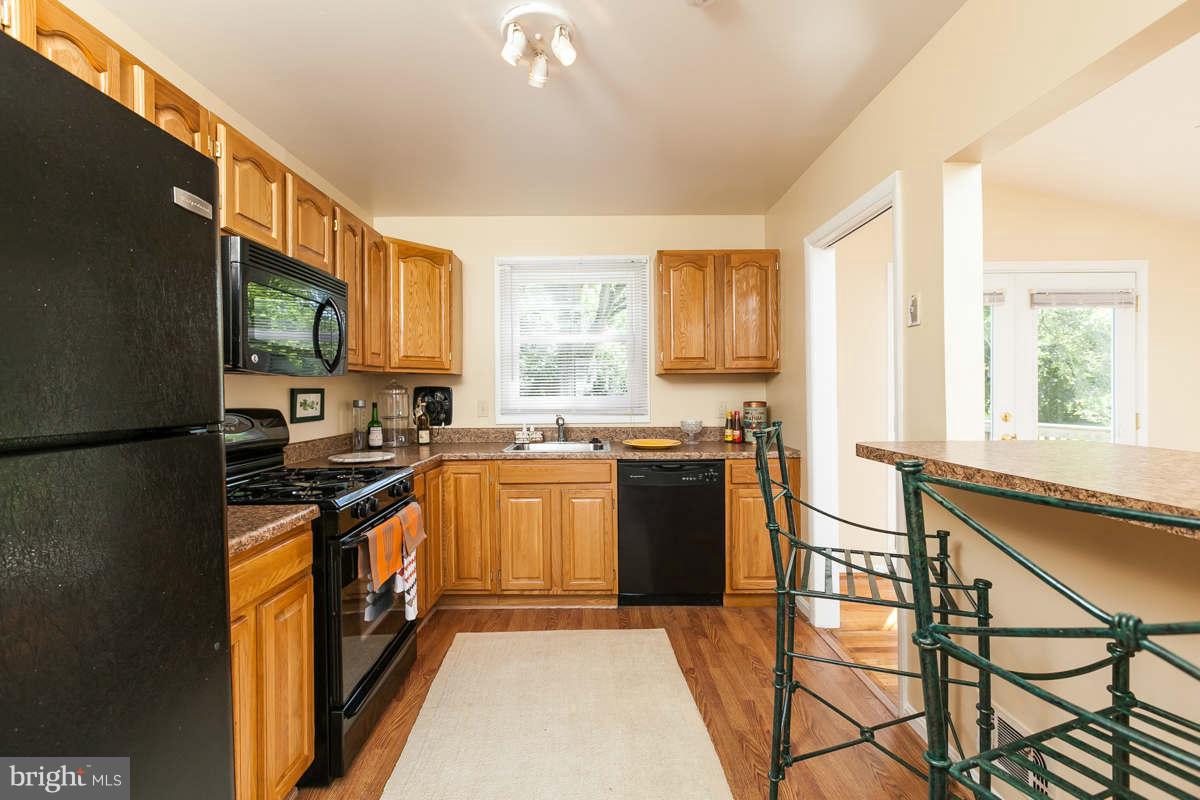 3827 Kilburn Road Randallstown, MD 21133 - Photo 21 of 30 Kitchen