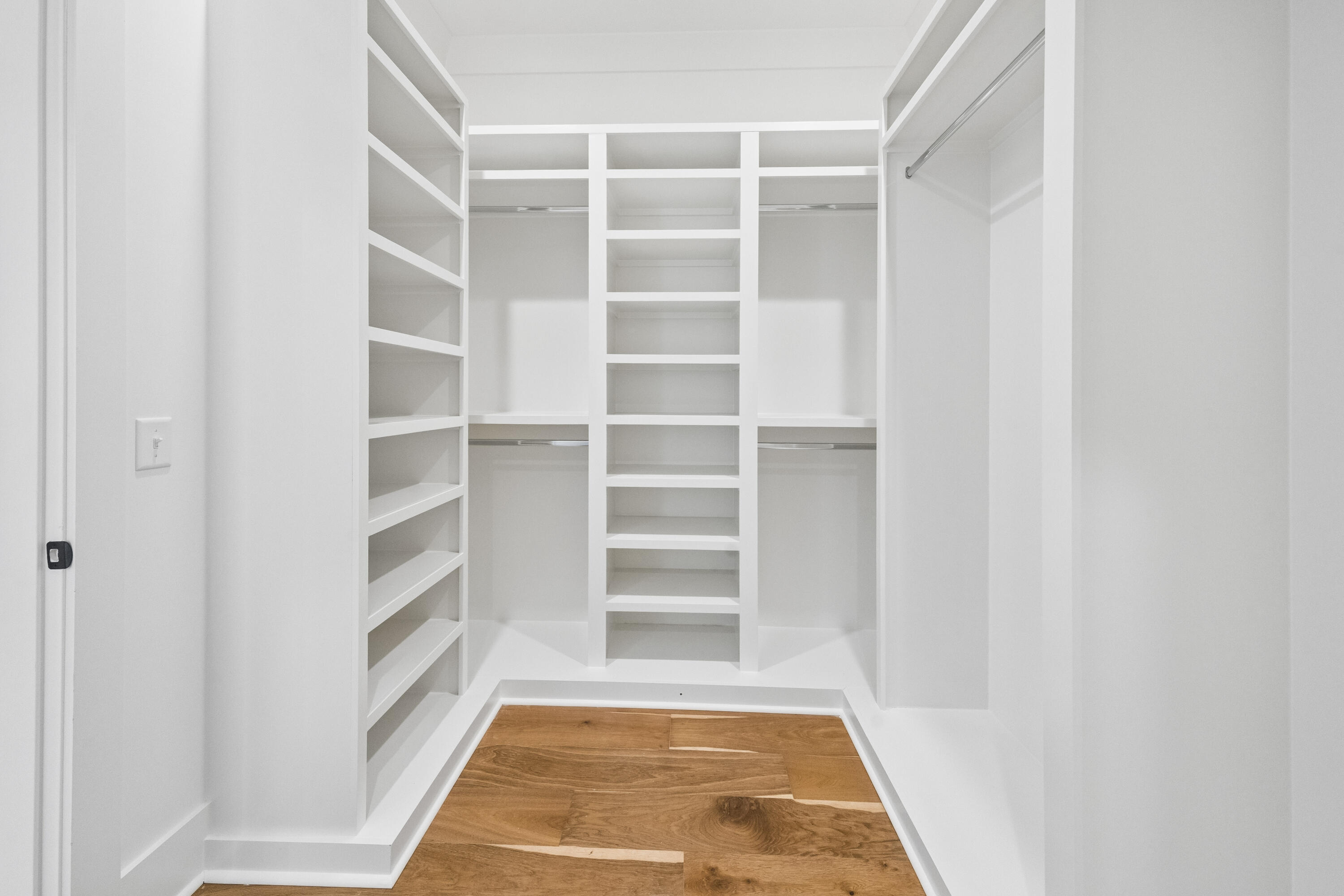 205 Serenity Way Guild, TN 37340 - Photo 17 of 37 Primary closet 1