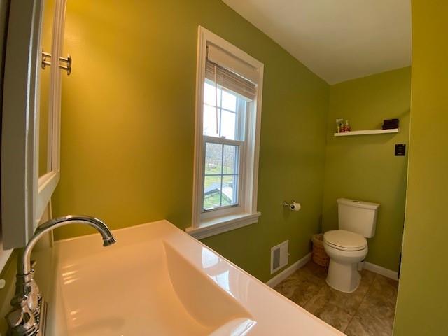 179 Spring Grove Road Pittsburgh, PA 15235 - Photo 14 of 20 Gallery Image 14