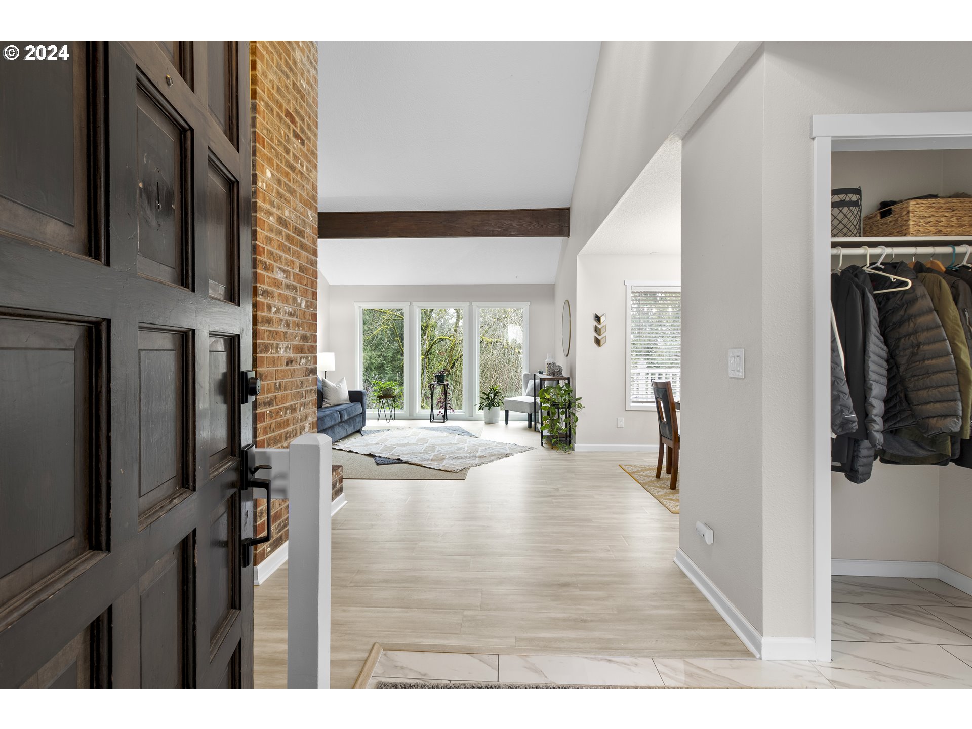 3121 Southwest Orchard Place Gresham, OR 97080 - Photo 6 of 48 Entrance/Foyer