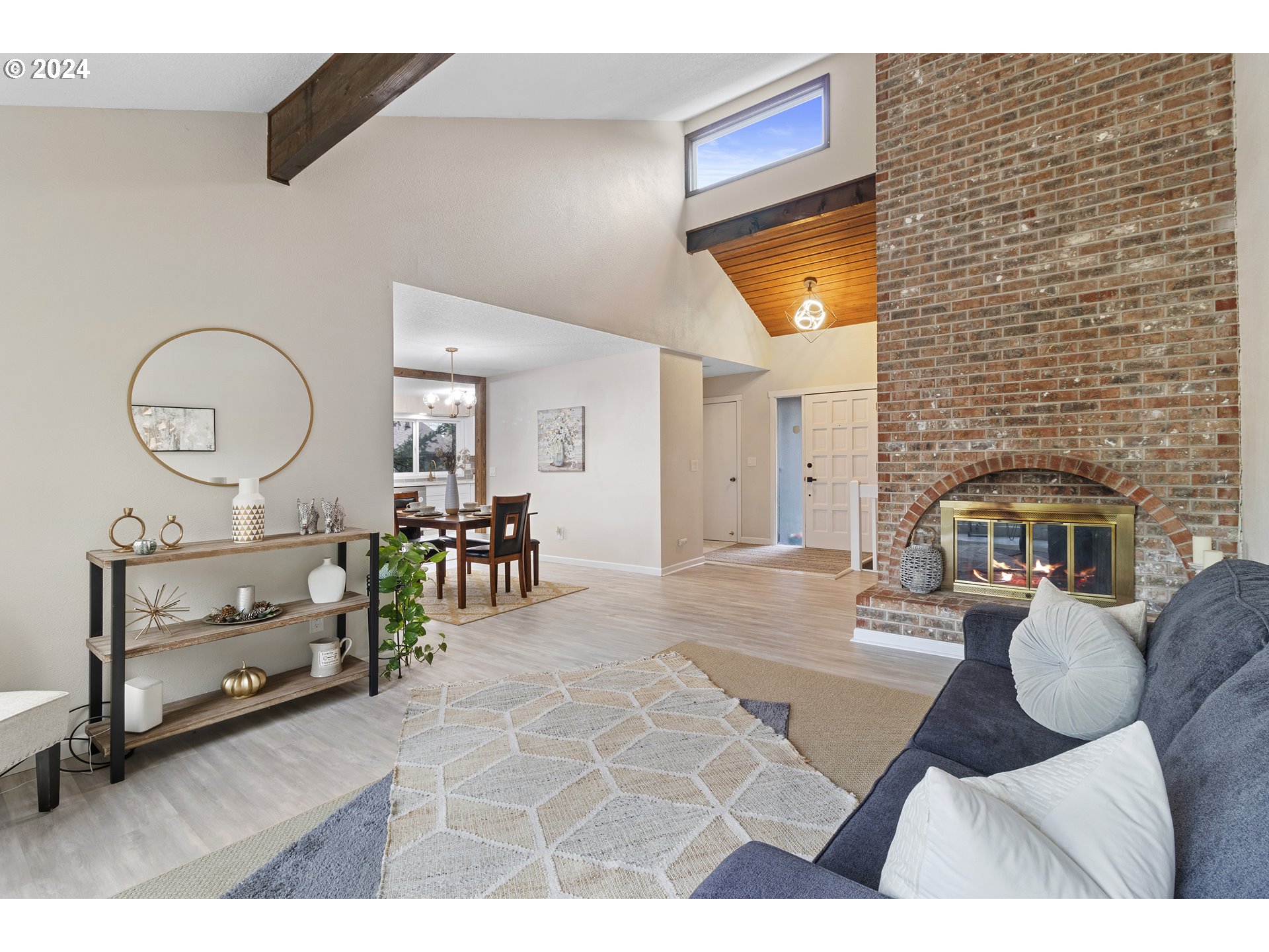 3121 Southwest Orchard Place Gresham, OR 97080 - Photo 10 of 48 Living Room