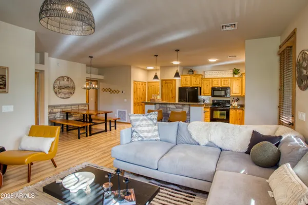 $385,000 | 2980 West Black Oak Loop, Unit I3, Show Low, AZ 85901